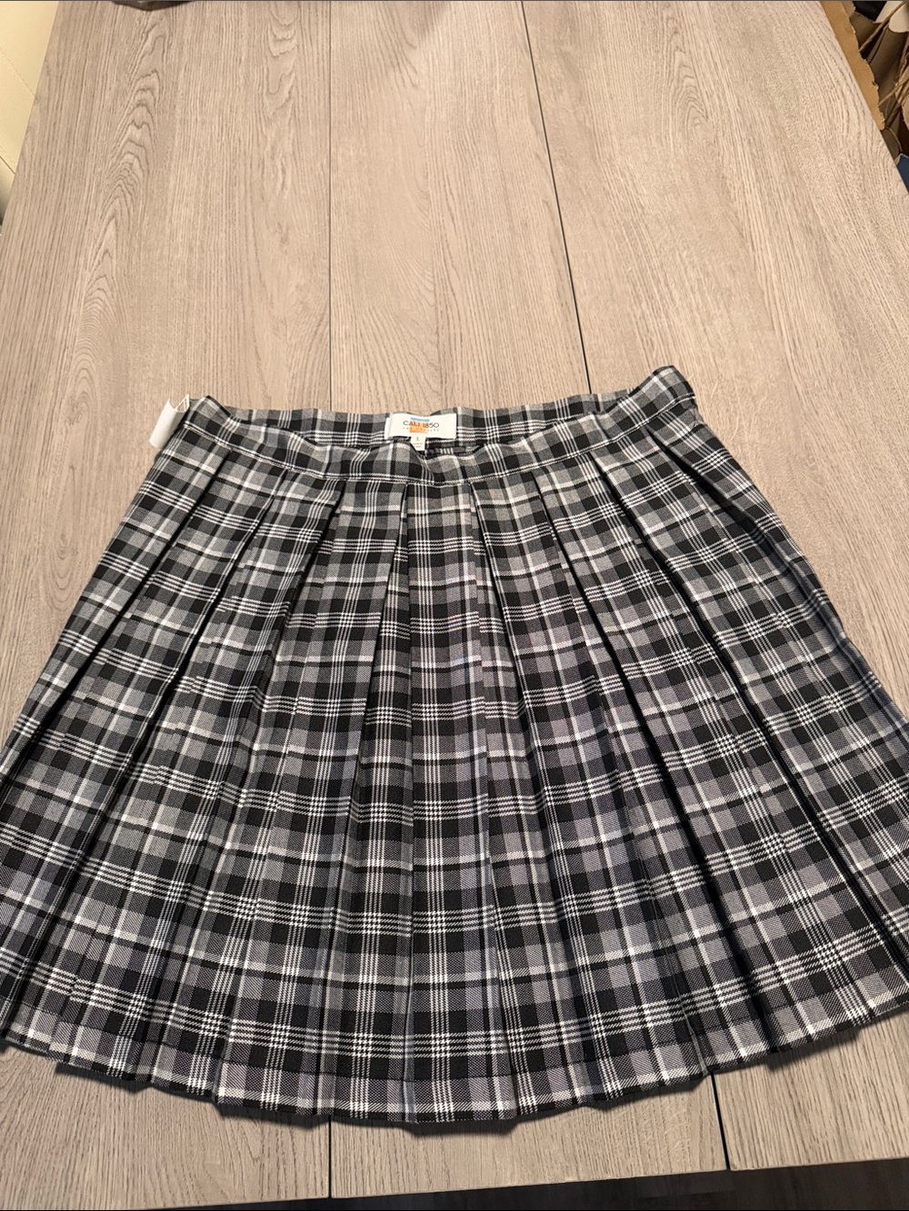 Women's Black & Gray Plaid Pleated Mini Skirt